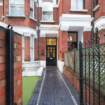 Апартаменты Private Studio Flat Лондон Экстерьер фото